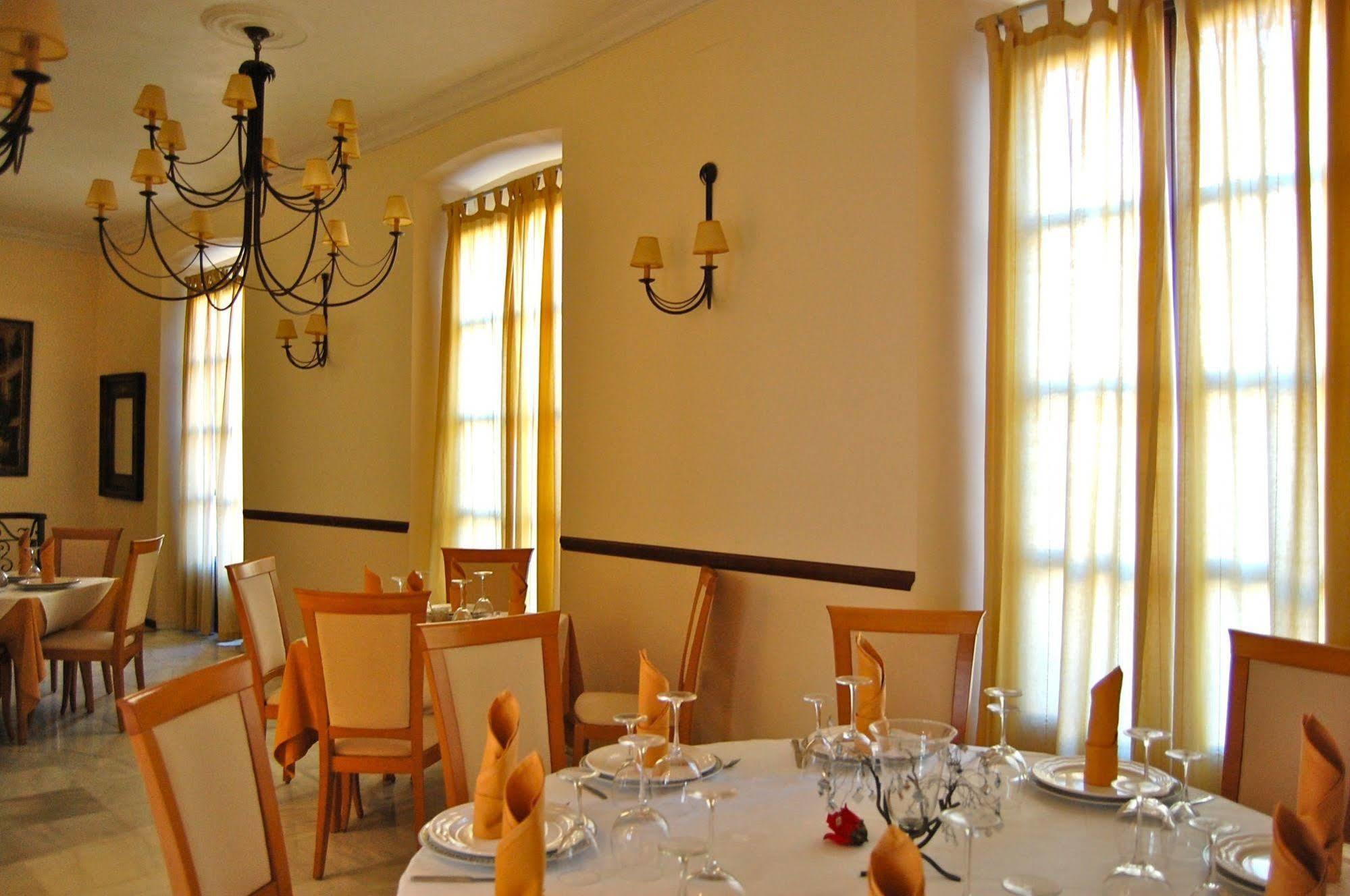 Apartamentos Altamira Sevilla Exterior foto