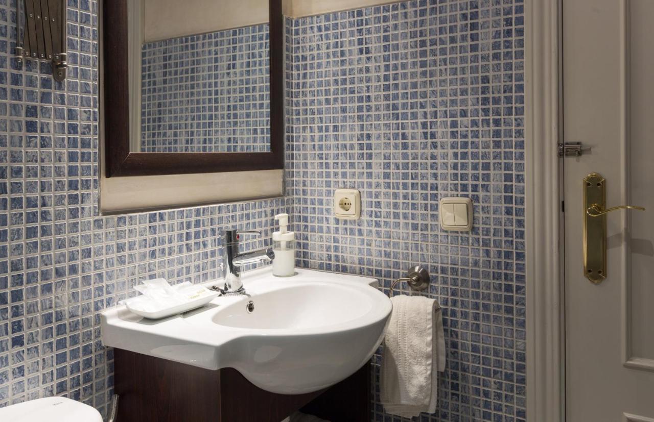 Apartamentos Altamira Sevilla Exterior foto